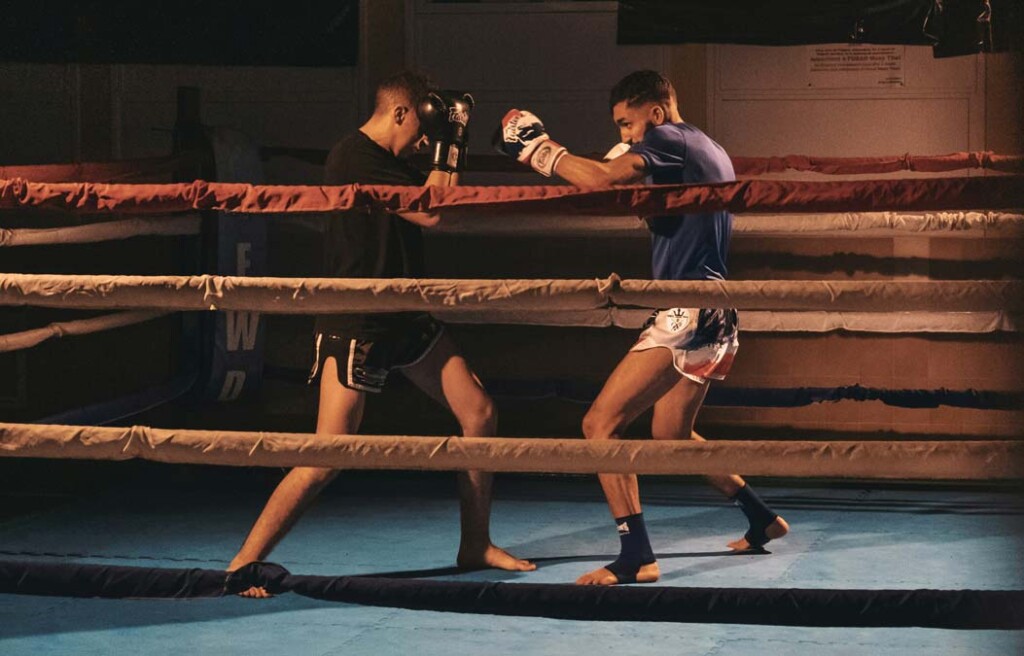 bahcesehir spor salonu gym fitness pilates plates kickboks kick boks kickbox box boxing boks eğitmenli ozel egitmen özel pt studio stüdyo muay thai salonlar egitmenler bahcesehirde bahçeşehir bahçeşehirde gyms near me just gym